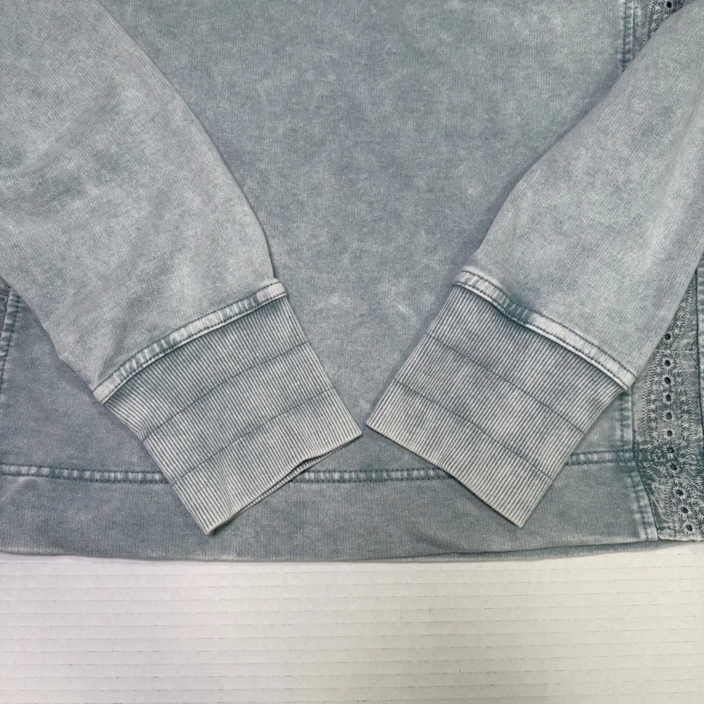 Jane + Delancy Pullover Crew Neck, Large, Blue/Gray, Long Sleeve, Eyelet Detail - Picture 8 of 10